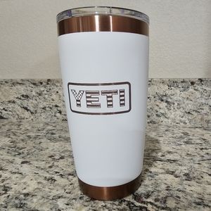 YETI 20oz FOLDS OF HONOR WHITE